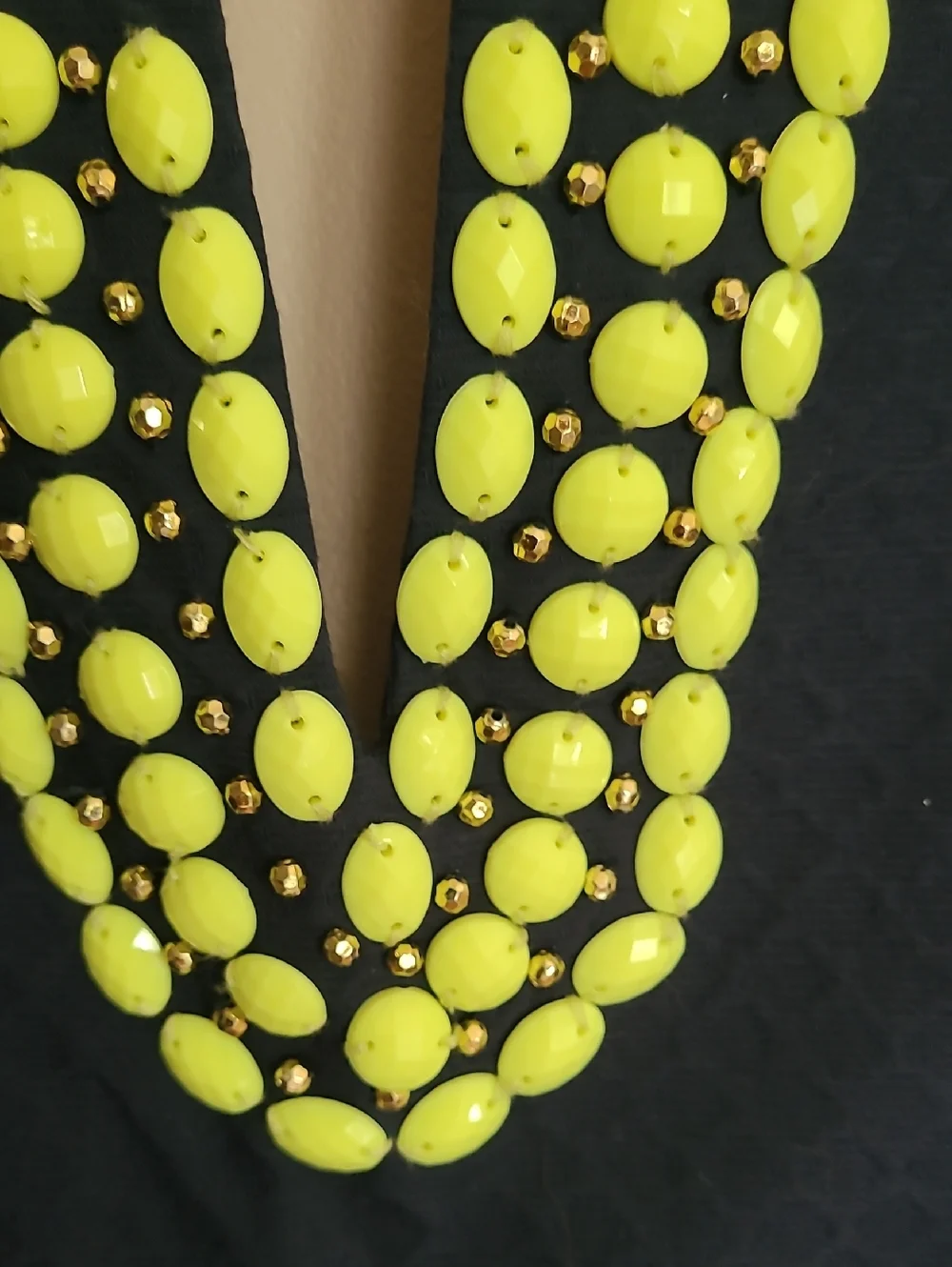Lilly Pulitzer Navy Sleeveless Shift Dress with Yellow Beaded Neckline >like NEW - Picture 4 of 6